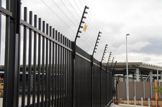 elec fence 1